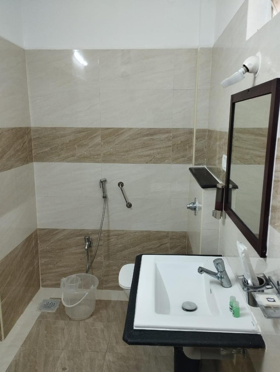Annai Residency Hotel ฮอร์นีเบ็ชวา ภายนอก รูปภาพ