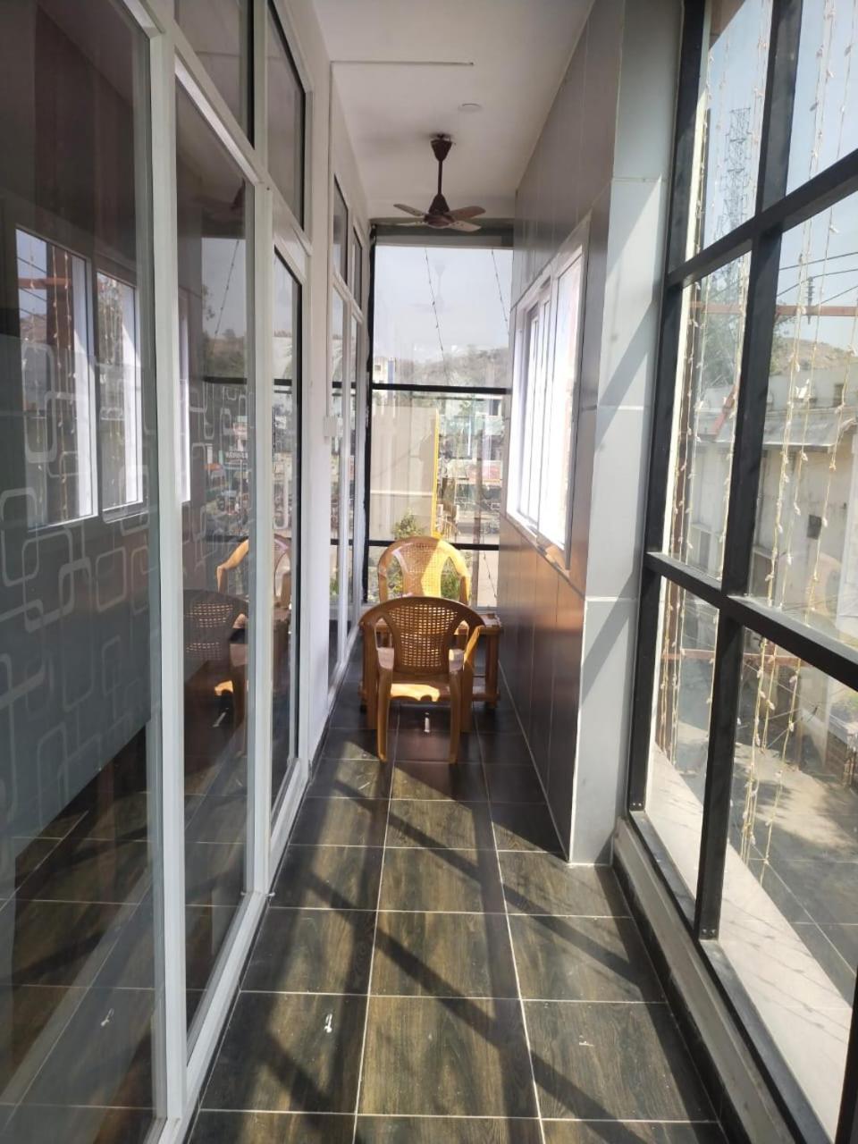 Annai Residency Hotel ฮอร์นีเบ็ชวา ภายนอก รูปภาพ